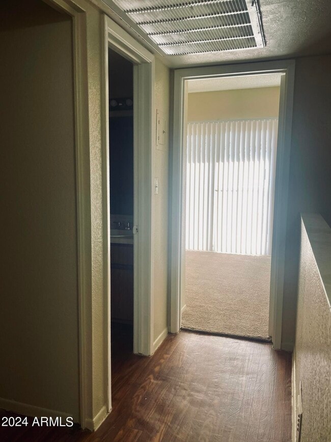 Building Photo - 2846 E Kathleen Rd