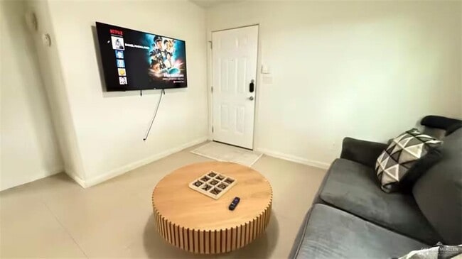 Building Photo - 13 Lotto Ln