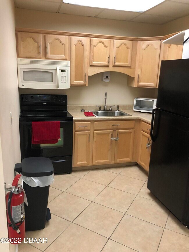 Building Photo - 1415 Ocean Shore Blvd