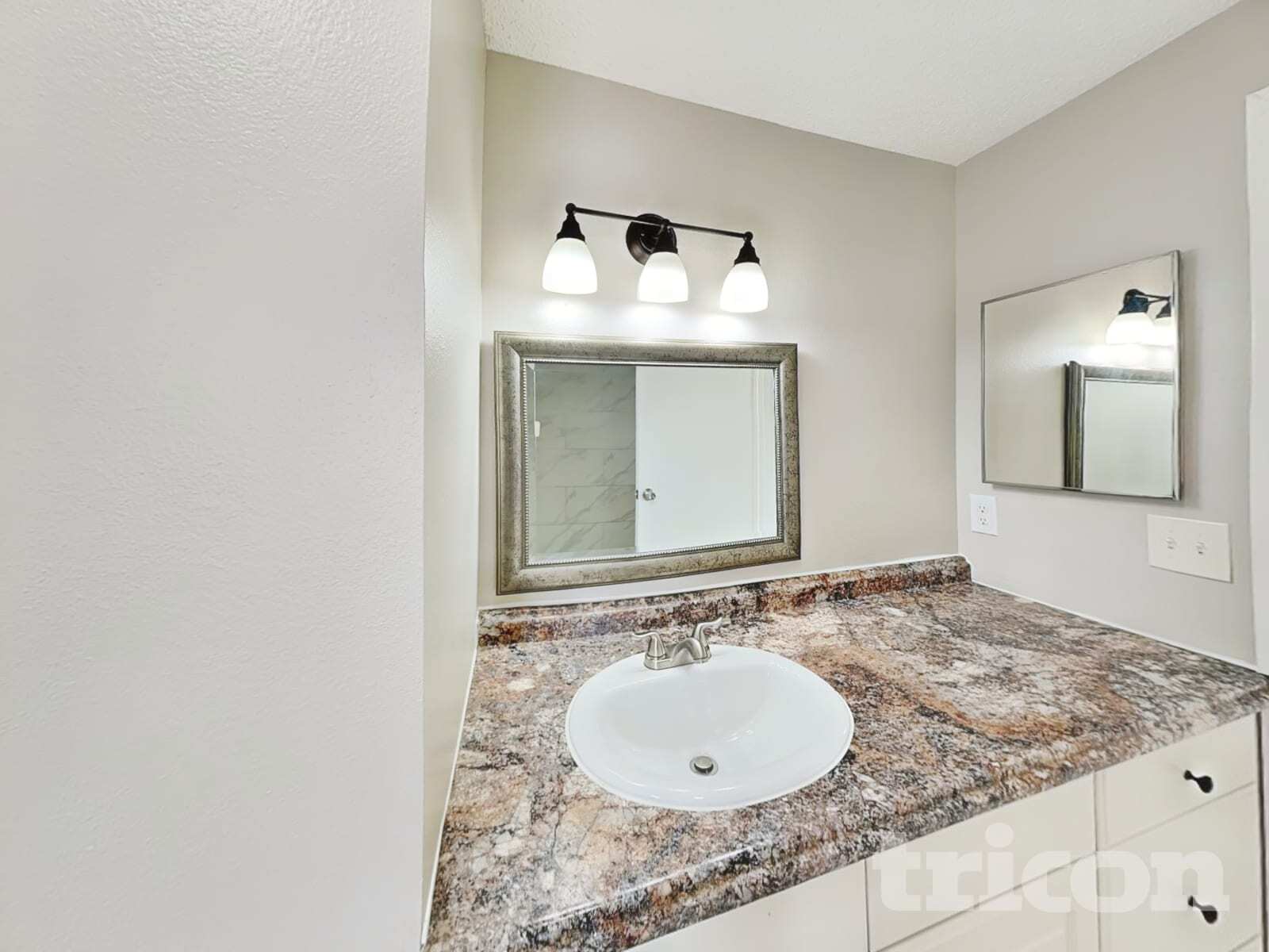 Building Photo - 6101 37th Ave W