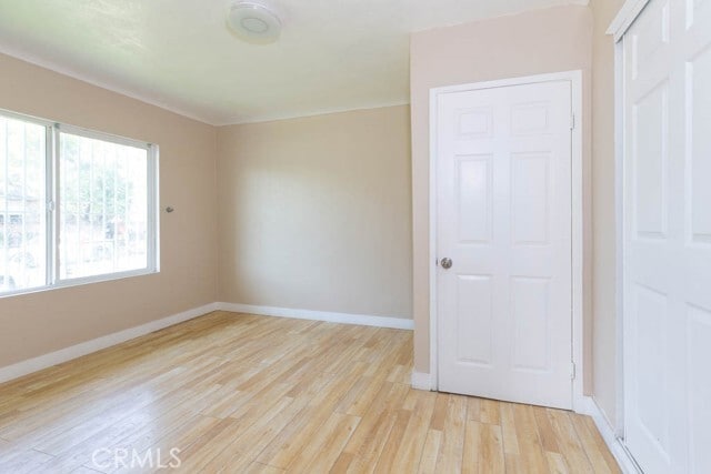 Building Photo - 1055 W 84th Pl