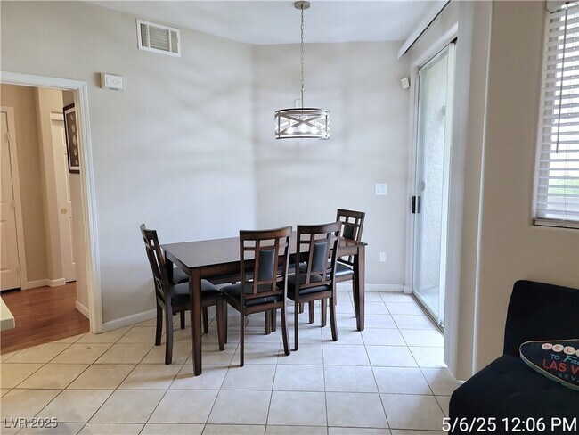 Building Photo - 7135 Durango Dr