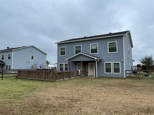 Building Photo - 26148 Avenue E