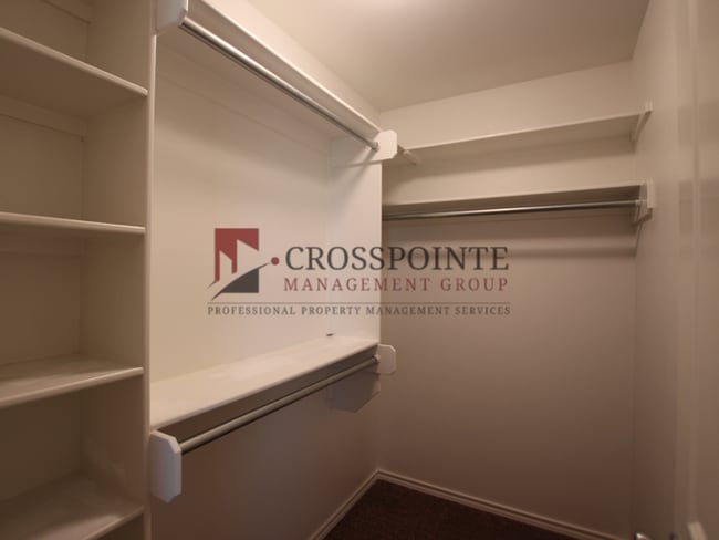 Building Photo - Beautiful 2 Bed 1.5 Townhome in Lindale ISD! Tour Today!