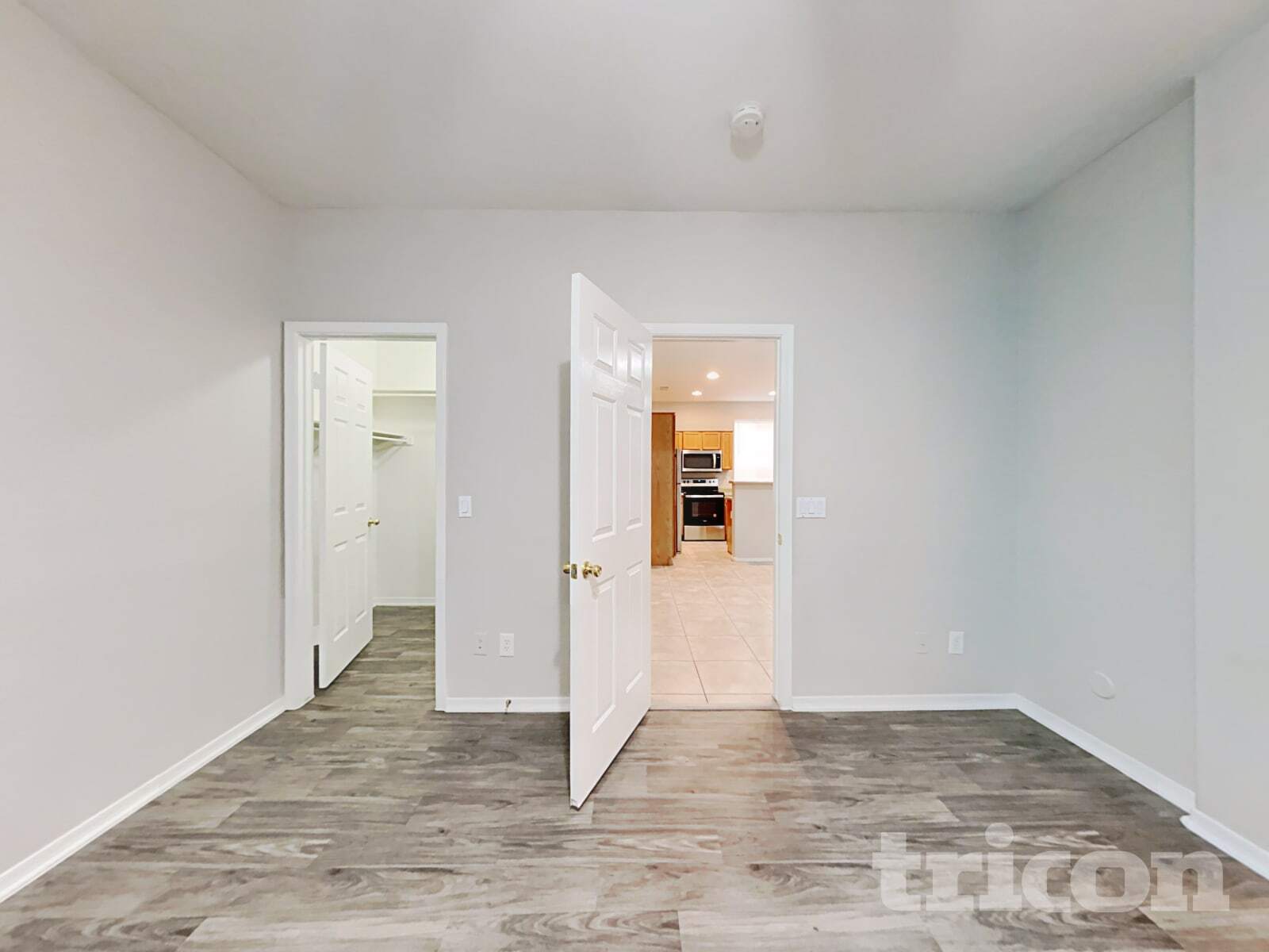 Building Photo - 6619 W Golden Ln