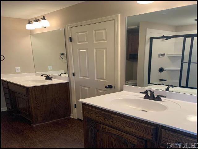 Building Photo - 2405 Canterbury Ln