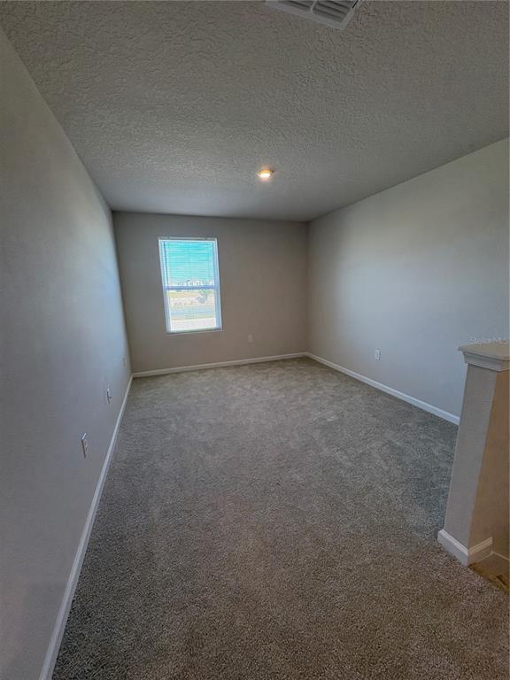 Building Photo - 1221 Lexington Ln