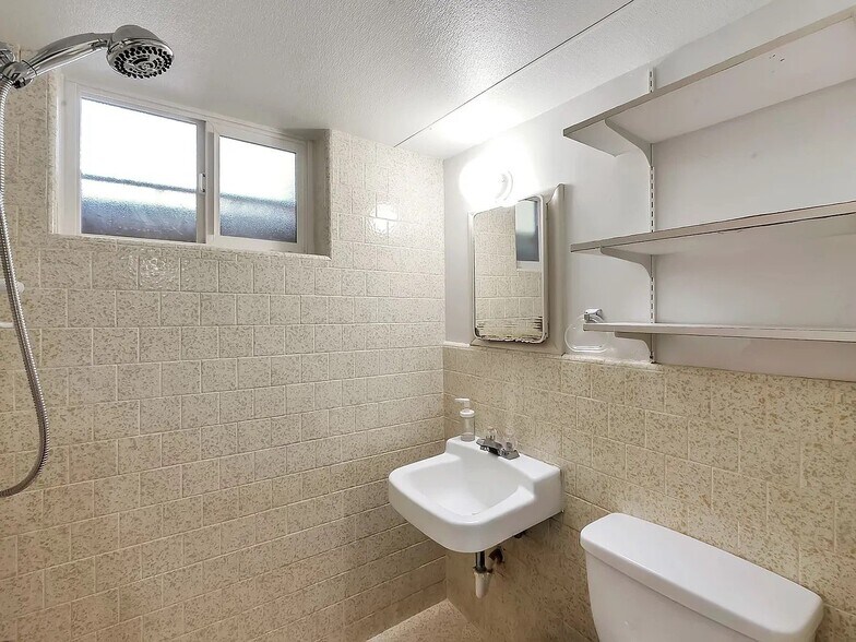 Building Photo - 10533 Executive Lake Dr