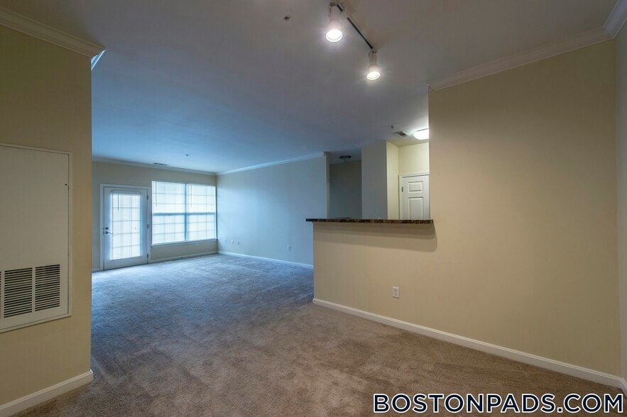 Building Photo - 311 Lowell St