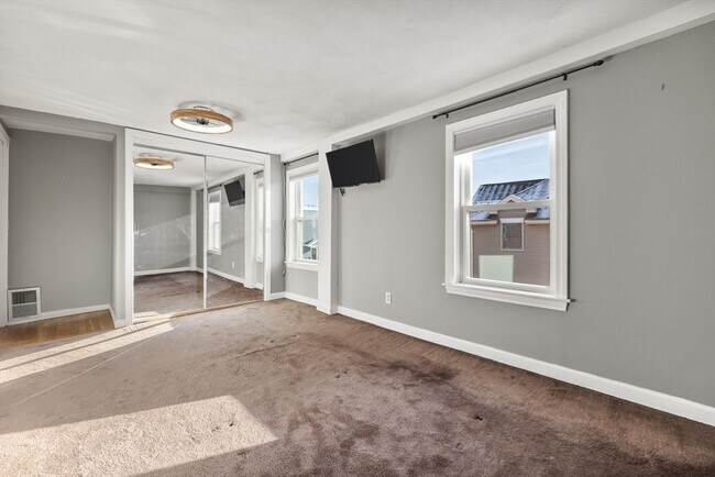 Building Photo - 12 Wright St