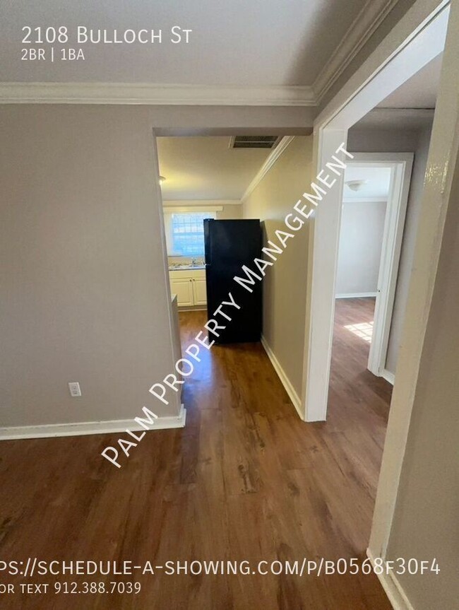 Building Photo - Newly Updated 2 Bedroom 1 Bathroom apartme...