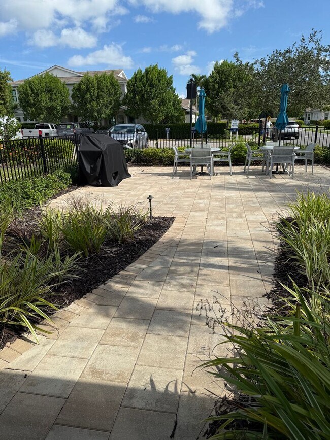 Building Photo - *** Bayshore 3 bed 2 bath *** Resort-Style Amenities and Pet friendly ***