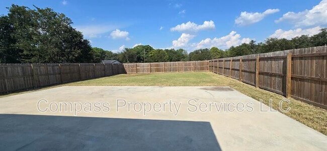 Building Photo - 2808 S 8th St