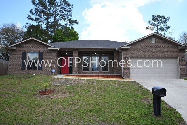 Building Photo - Home in South Crestview!