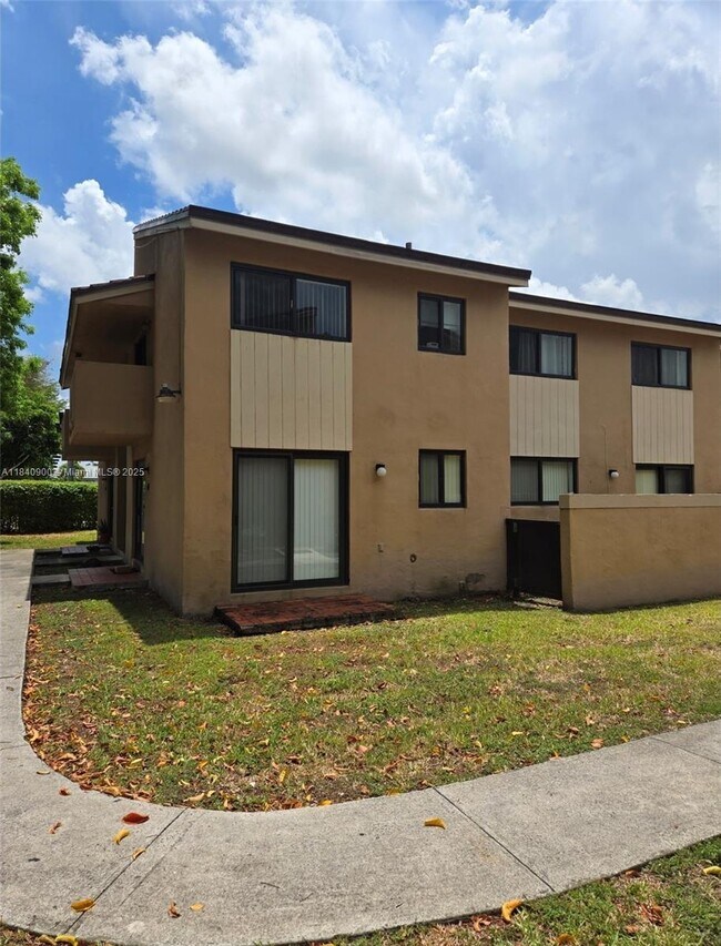 Primary Photo - 15415 SW 80th St