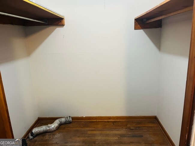 Building Photo - 531 Locke St