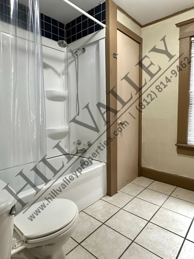 Building Photo - Two Bedroom Home