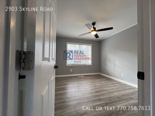 Building Photo - 2903 Skyline Rd