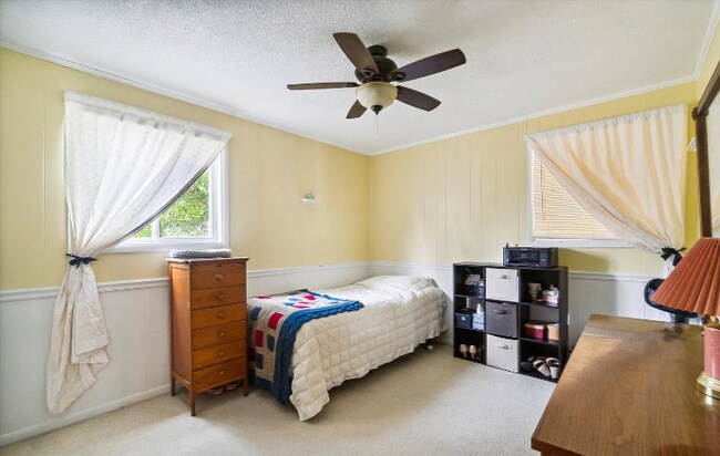 Building Photo - 4900 Woodlyn Dr