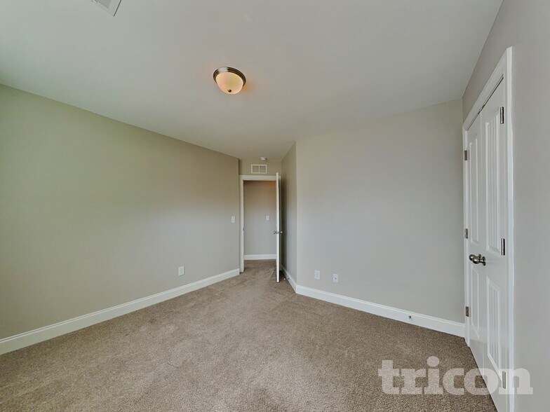 Building Photo - 93 Jonalker Ct