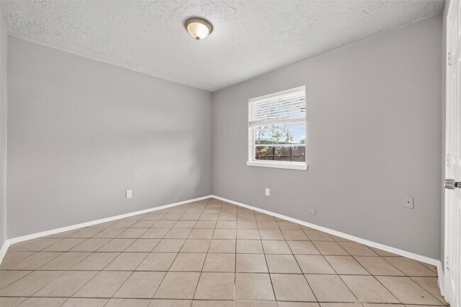 Building Photo - 9903 Towne Tower Ln