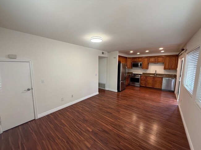 Building Photo - Gorgeous and Upgraded 4 Bed, 2.5 Bath Two-Story in Villa Portofino!