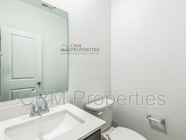 Building Photo - 3449 Briarwick Dr