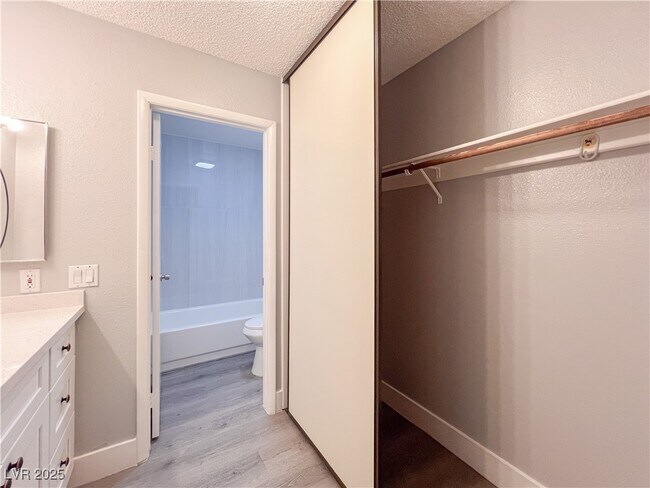 Building Photo - 4842 Nara Vista Way