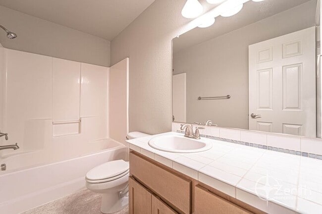 Building Photo - 8108 NE 35th Ave