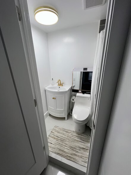 Building Photo - 3163 NW 29th St