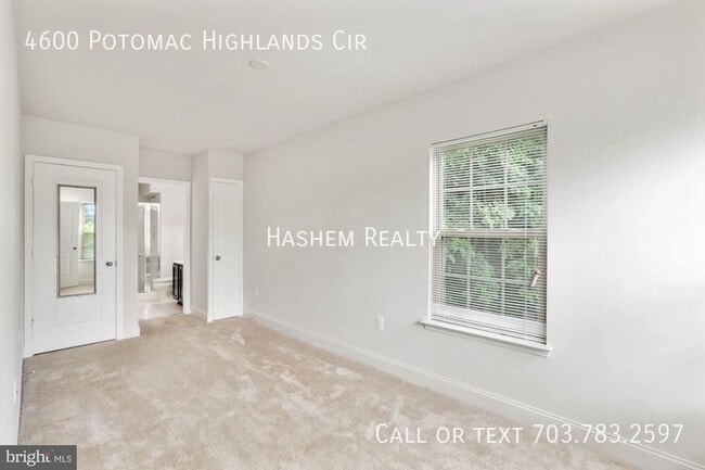 Building Photo - 4600 Potomac Highlands Cir