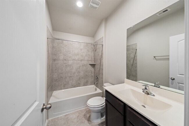 Building Photo - 13919 Leigh Lake Ln