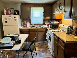 Building Photo - 19 Bloomingburg Rd