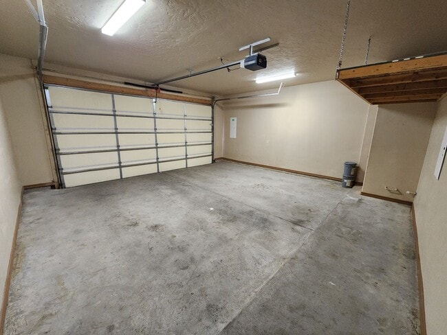 Building Photo - 4189 Capistrano Ave