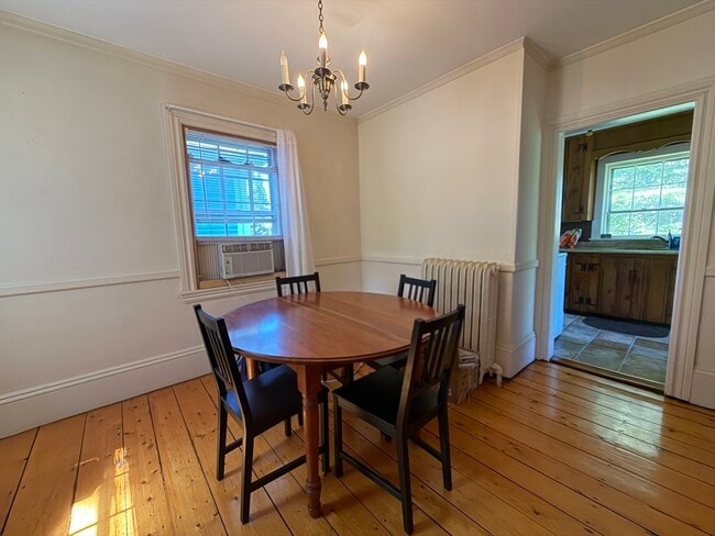 Building Photo - 51 Elm St
