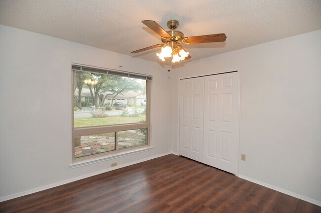 Building Photo - Beautiful Single Family Home in Northwood