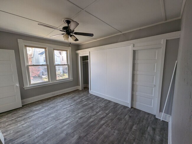Building Photo - 87 N Jackson Ave