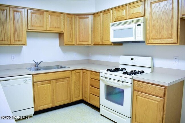 Building Photo - 311 Brookfield Dr