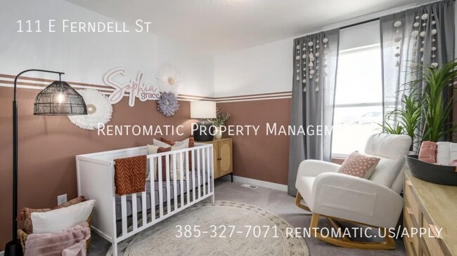 Building Photo - 111 E Ferndell St