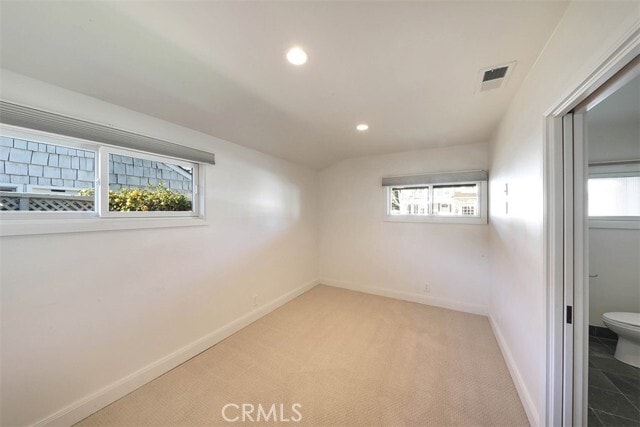 Building Photo - 2636 Bayshore Dr