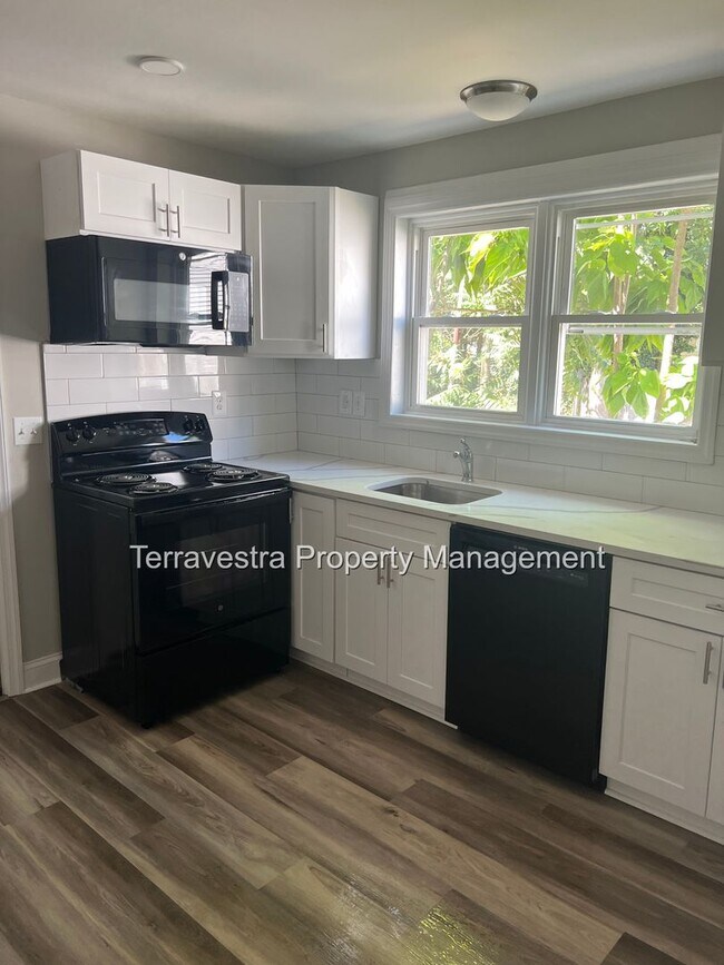 Primary Photo - 4 Bedroom, 2 Bathroom Fully Renovated CO i...