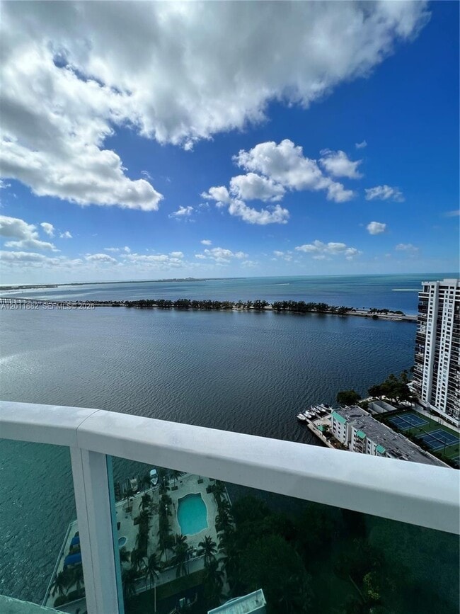 Building Photo - 2101 Brickell Ave