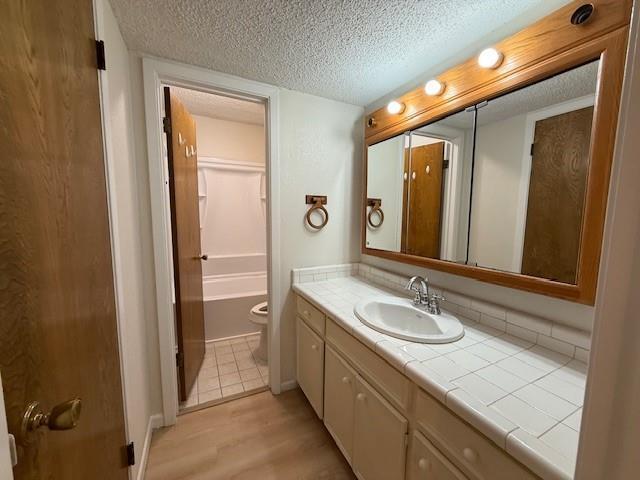 Building Photo - 2525 Edgemont Dr
