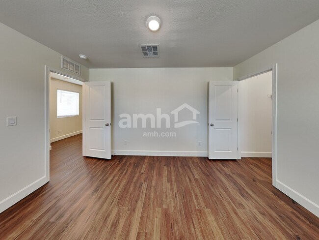 Building Photo - 583 Lotus Land Ave