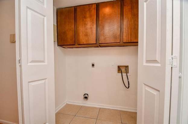 Building Photo - 8529 Hearth Dr