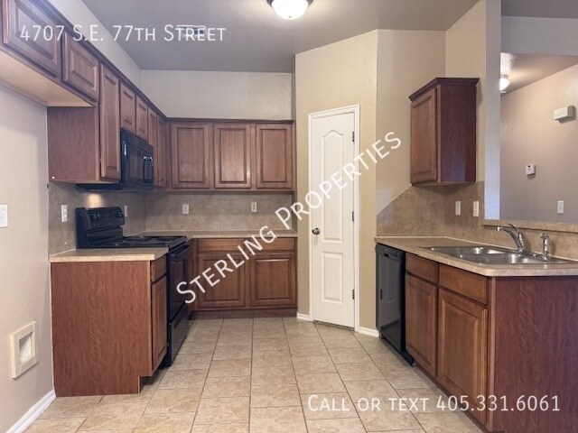 Building Photo - 4707 SE 77th St