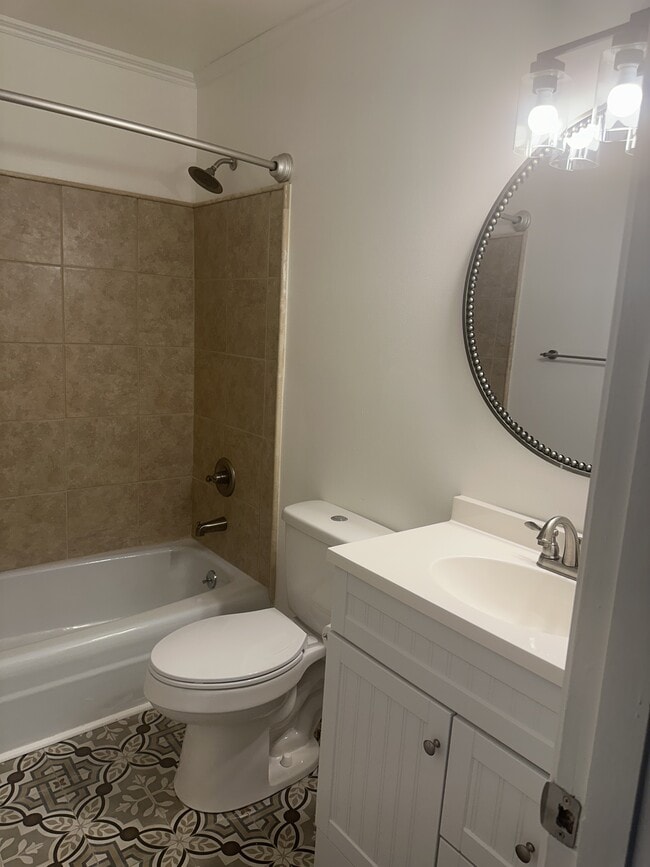 Building Photo - 1434 Dover Rd