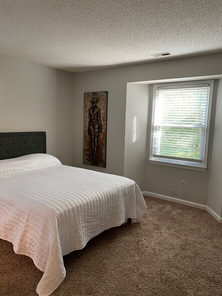 Building Photo - 1511 Creekwood Ct