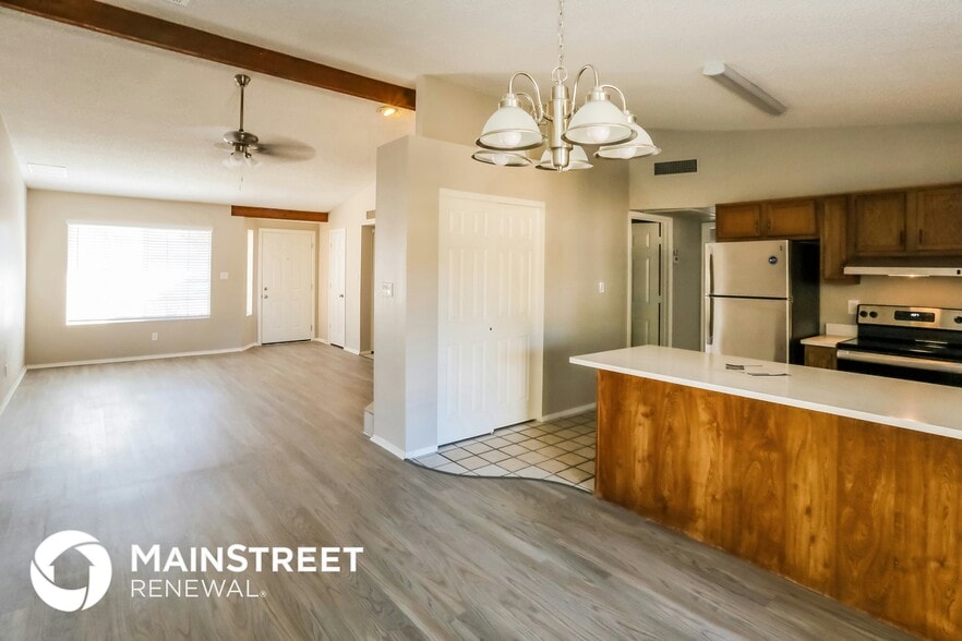 Building Photo - 14610 N 40th Pl