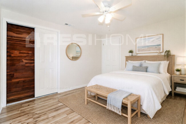 Building Photo - 4143 Oakfield Ave